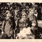 Barbara Mills with Margret, Helen, Liz and Isabel